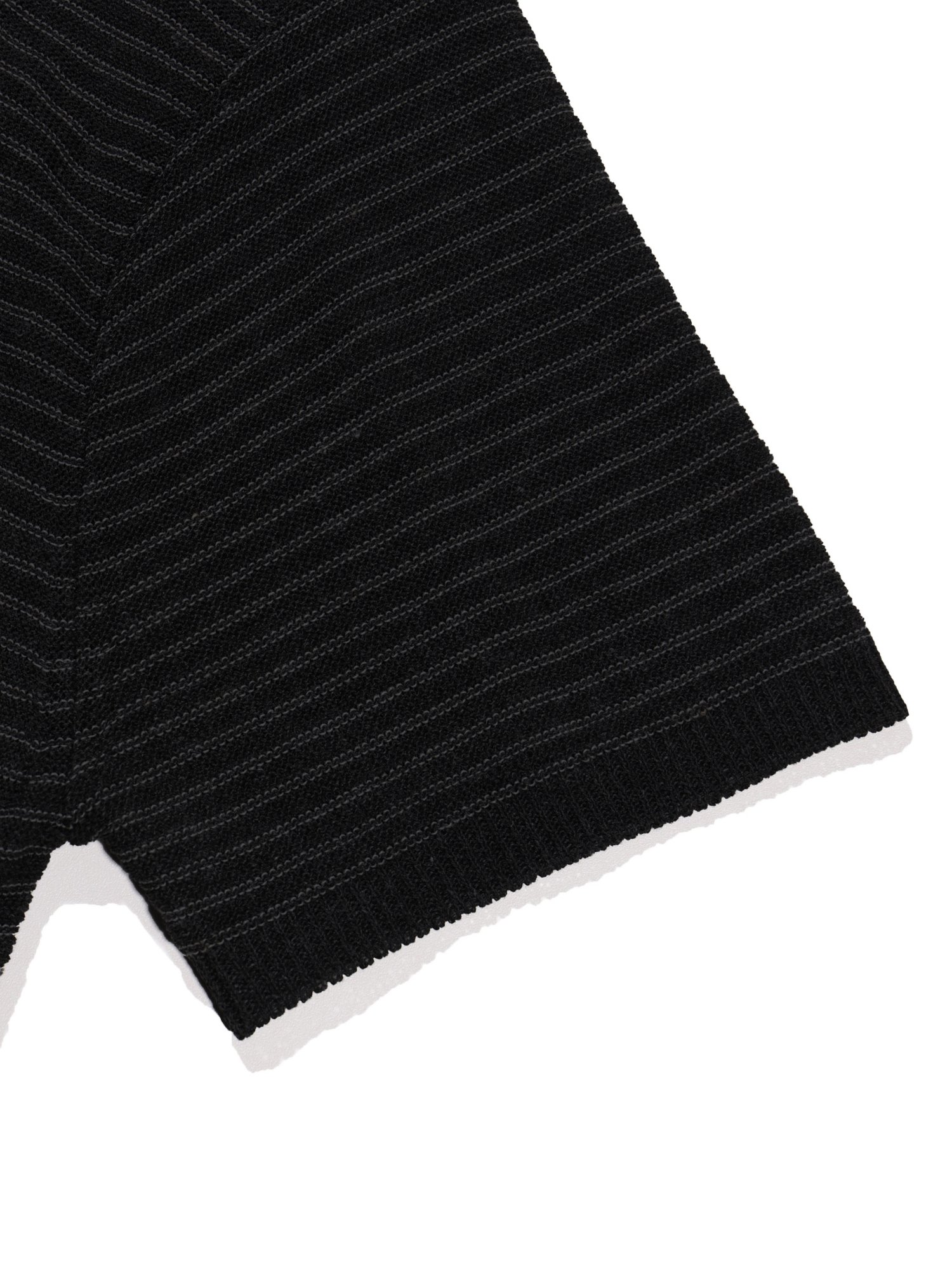 Linen Stripe Henry Half Knit (Black)